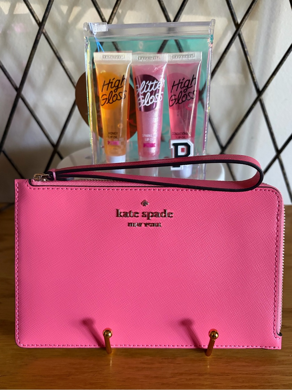 Kate Spade - Picture 1 of 7
